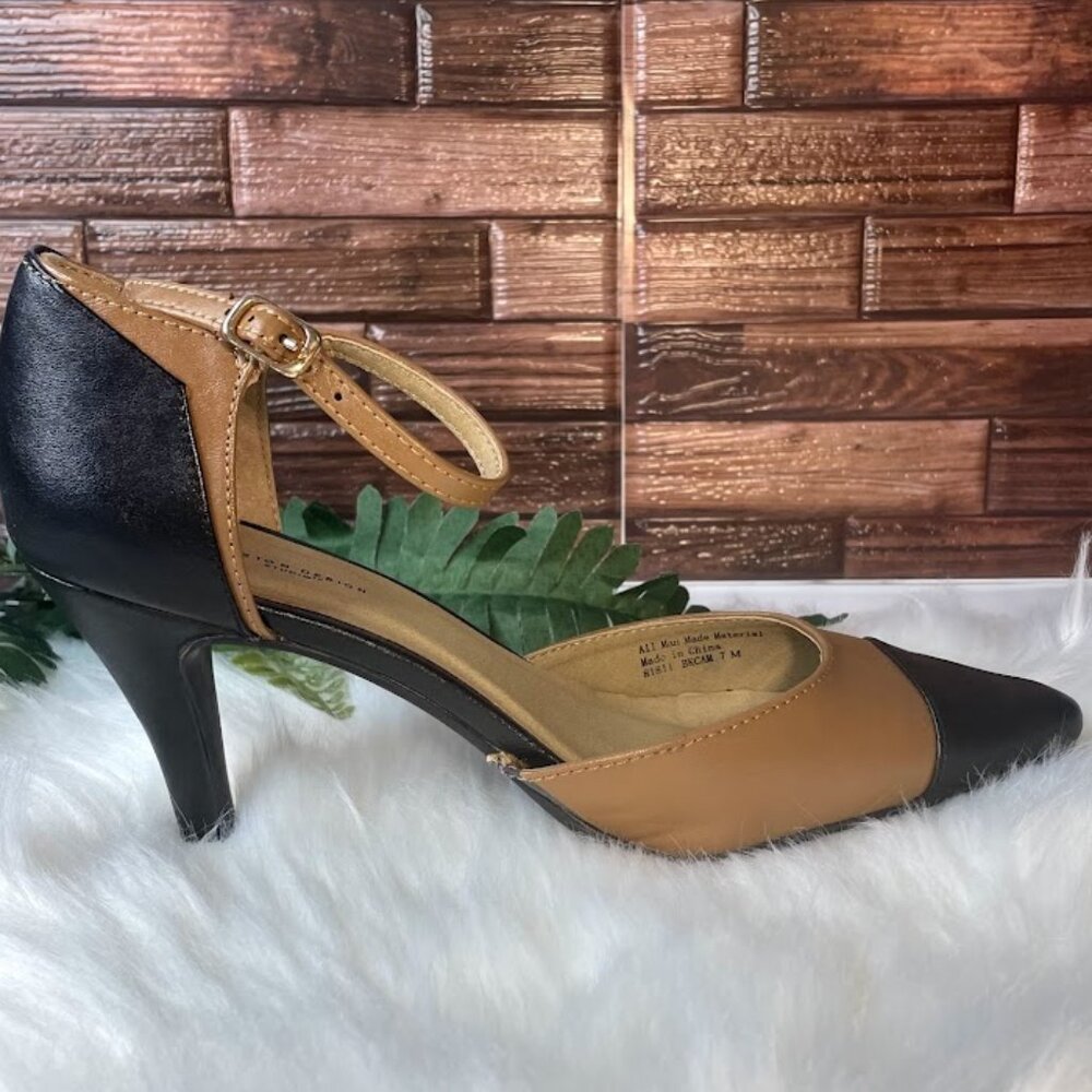 Boston Design Studio Two Tone Block Heels Neutral Dress Sandals Size 7